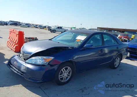 2004 Toyota Camry Le z USA, uszkodzony, nr VIN 4T1BE32K64U328933